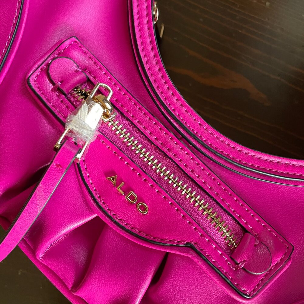 FIRM. Vintage ALDO Crossbody Shoulder Purse, Gorgeous Fuchsia & Gold. - Picture 7 of 13